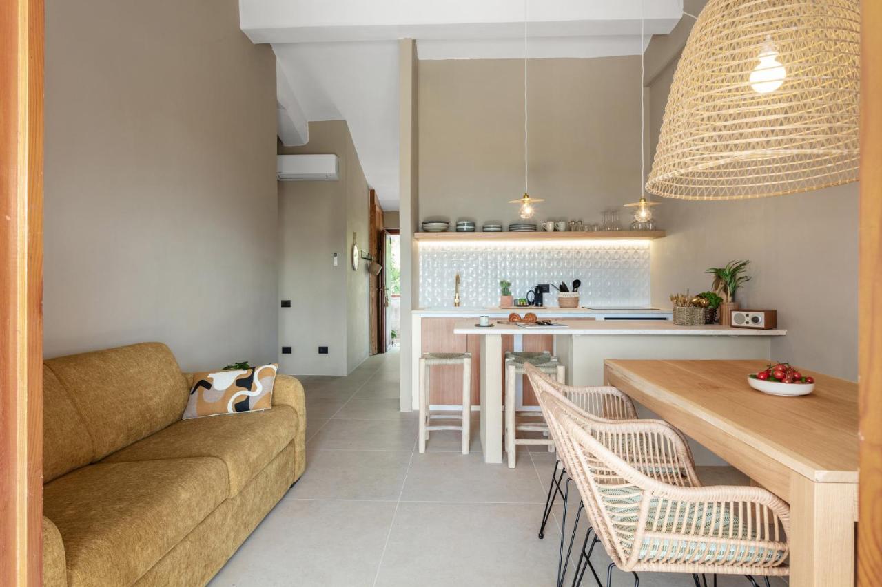 Baia Dorata Beach Apartment Porto Istana Eksteriør bilde
