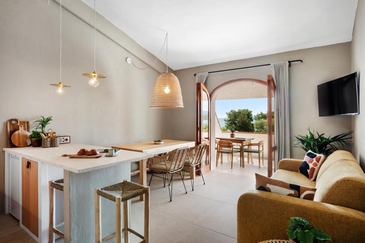 Baia Dorata Beach Apartment Porto Istana Eksteriør bilde