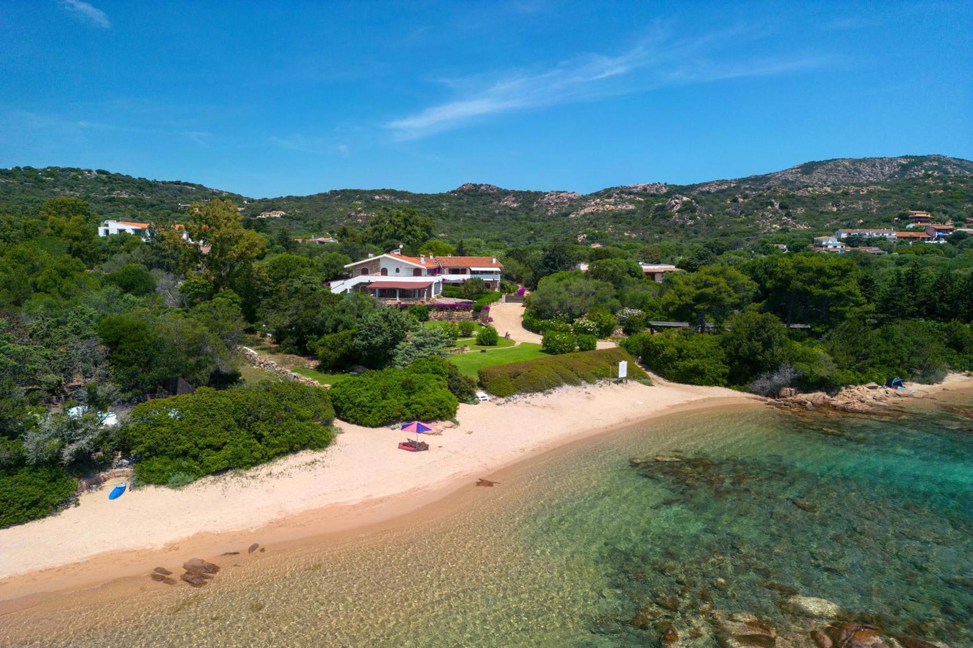 Baia Dorata Beach Apartment Porto Istana Eksteriør bilde