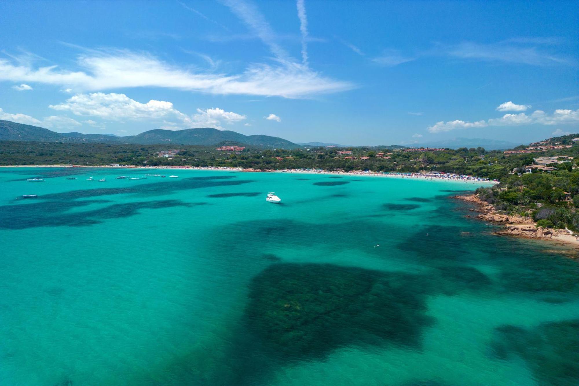 Baia Dorata Beach Apartment Porto Istana Eksteriør bilde