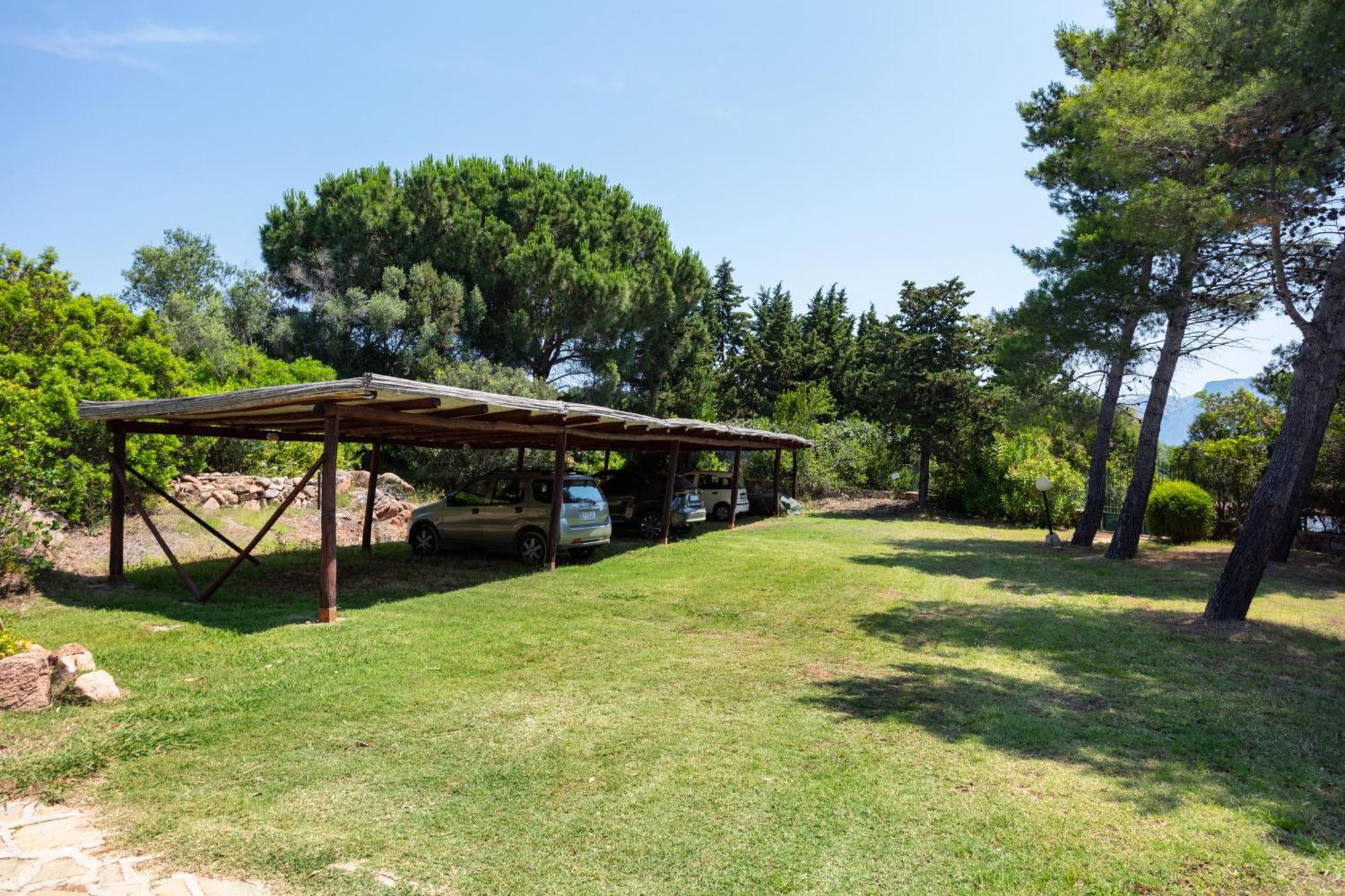 Baia Dorata Beach Apartment Porto Istana Eksteriør bilde
